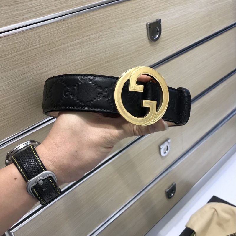 G*u*i belts
